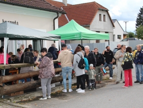 Zóna pro děti - malování na obličej, tvořivé dílničky, skákací hrad Coca-Cola